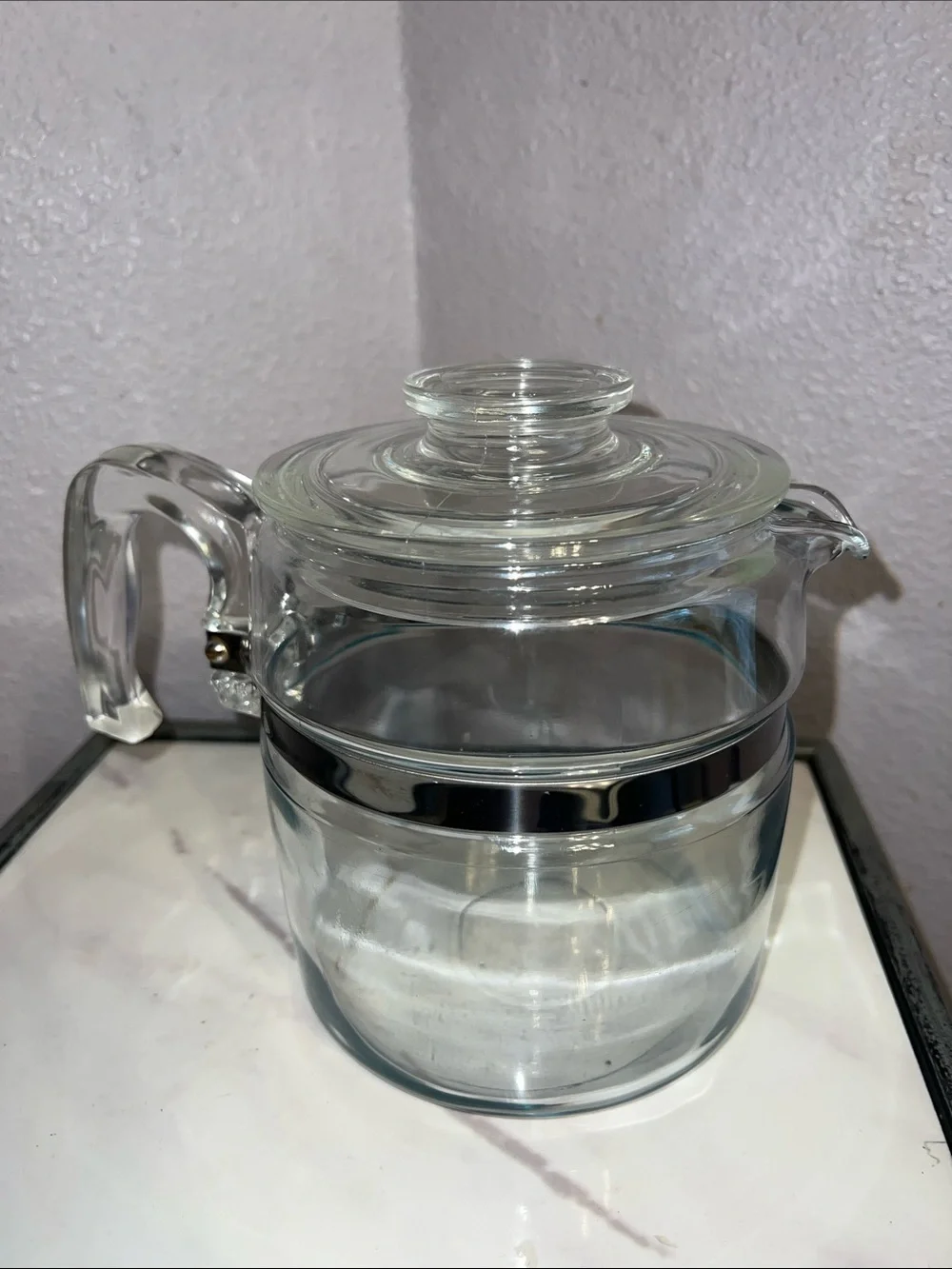 Pyrex Clear Glass Coffee/Tea Server with Lid & Stainless Silver Band LN